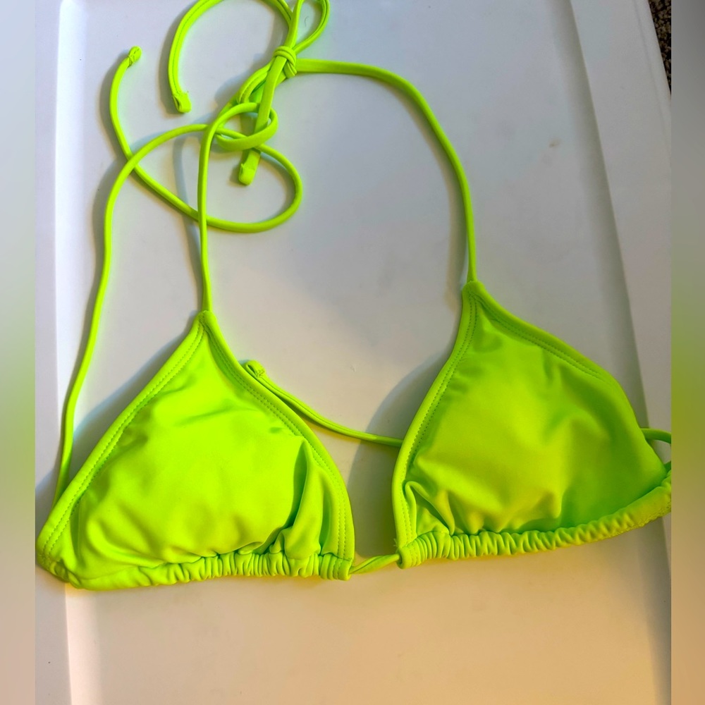 Green bikini top great condition never worn !